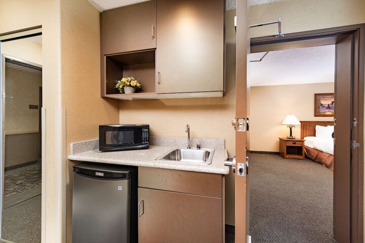 Room 35 of 61