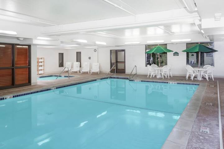 Pool 2 of 23