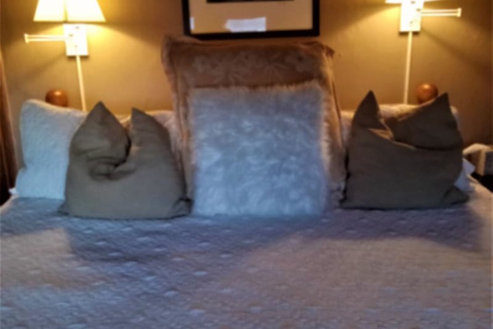 Room 14 of 77