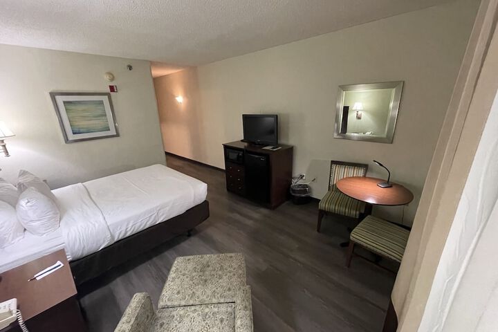 Room 110 of 141