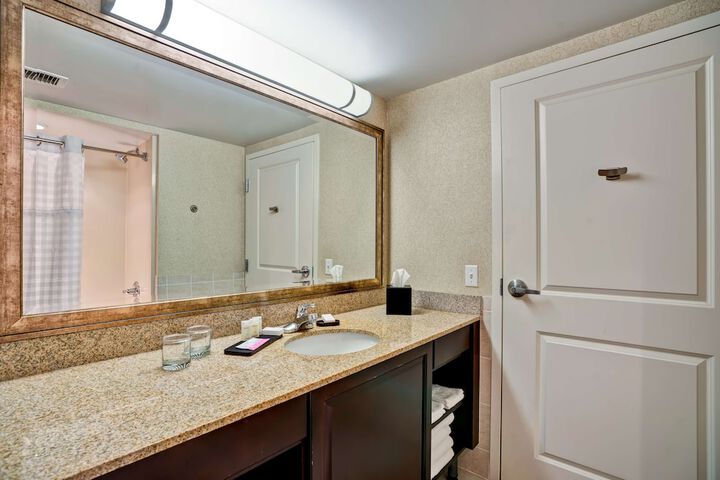 Room 25 of 61