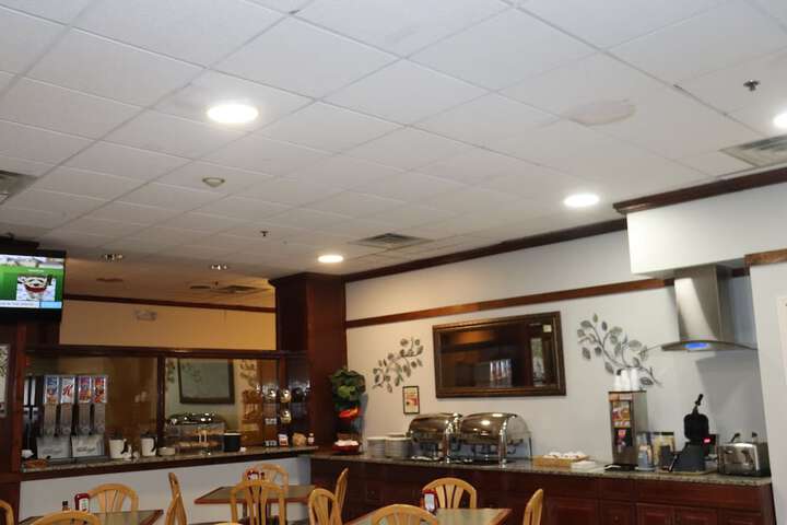 Breakfast/Coffee Service 44 of 55