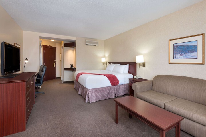 Room 11 of 41