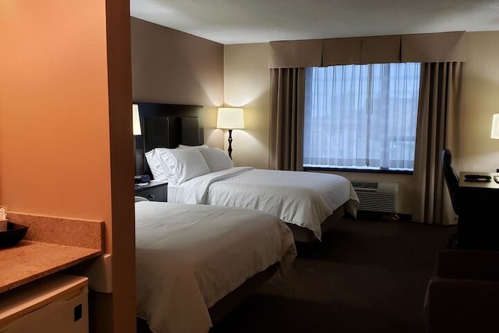 Room 10 of 40