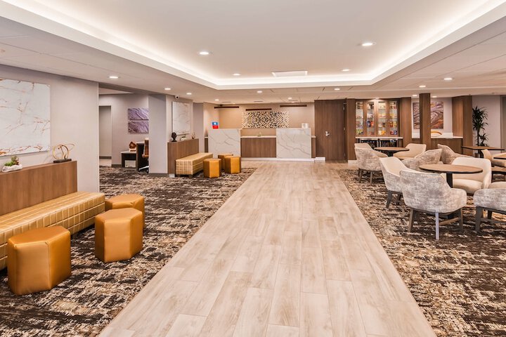 Hotel Interior 7 of 37