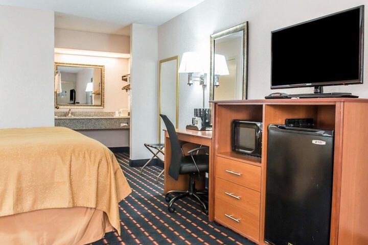 Room 26 of 37