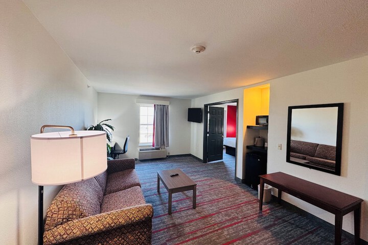 Room 14 of 27