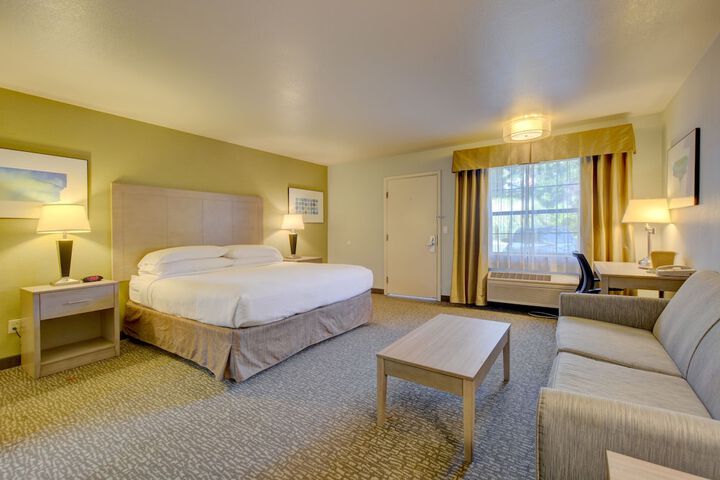 Room 40 of 46