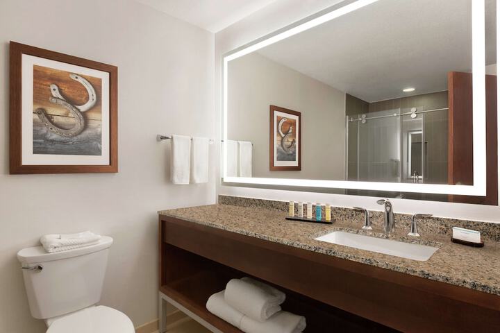 Room 40 of 70