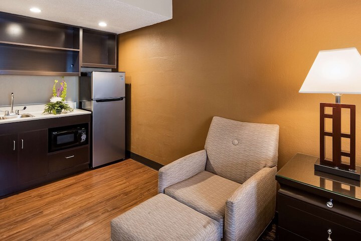 Best Western Detroit Livonia