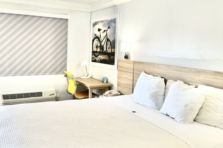 Room 21 of 25