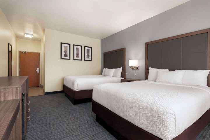 Room 14 of 23