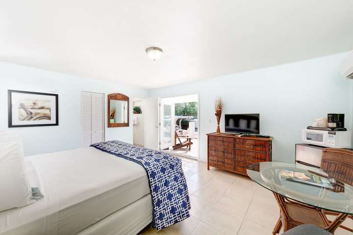 Room 33 of 62