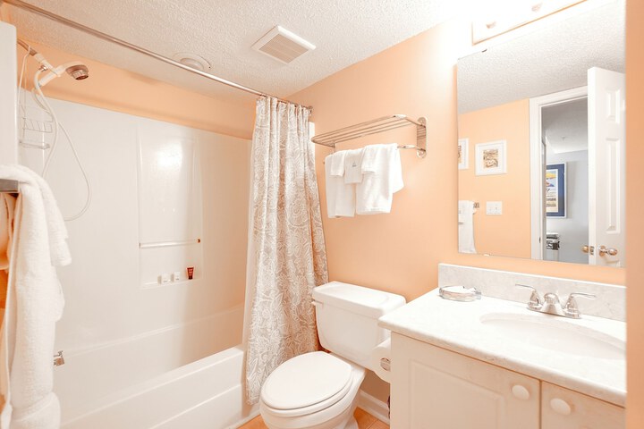 Room 28 of 51