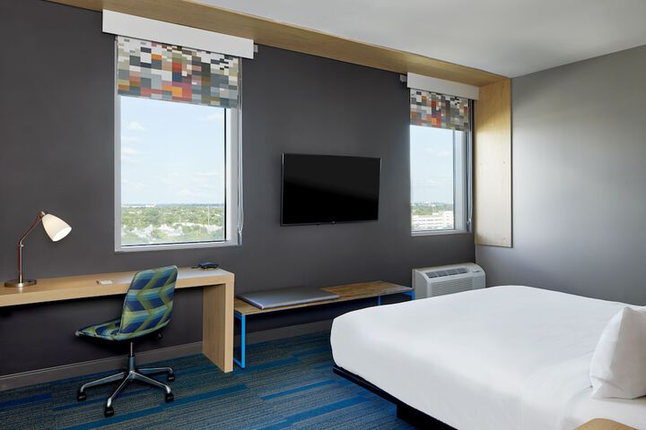 Room 20 of 28