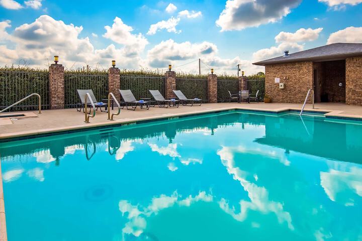 Pool 2 of 17
