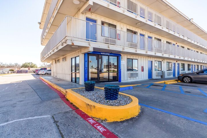 Hotel 3 of 33