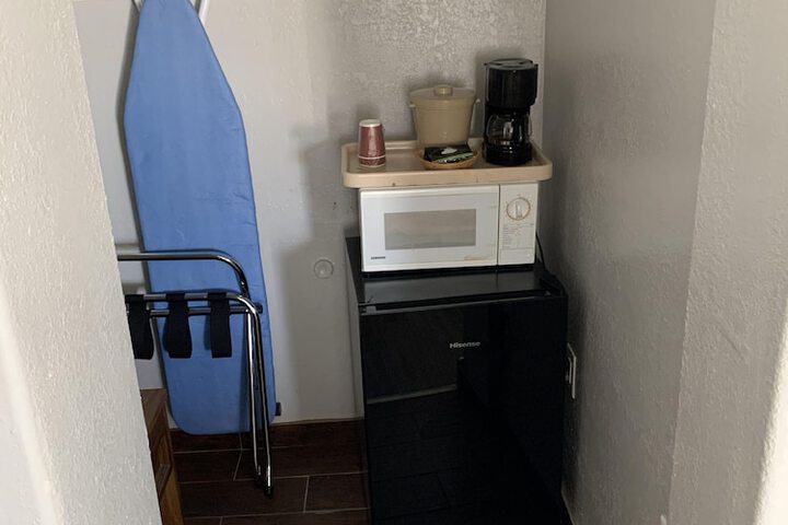 Room 15 of 33