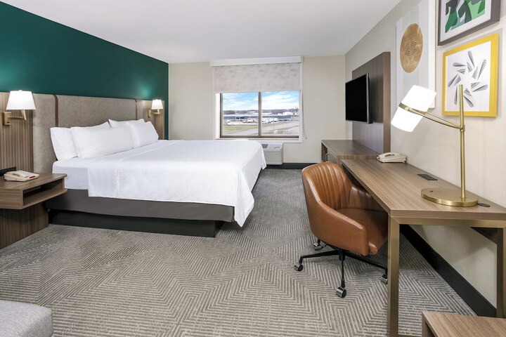 Holiday Inn Quincy East by IHG