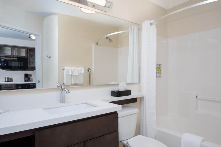 Room 8 of 29