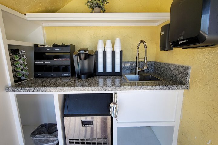 Breakfast/Coffee Service 26 of 27