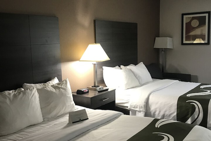 Room 13 of 40