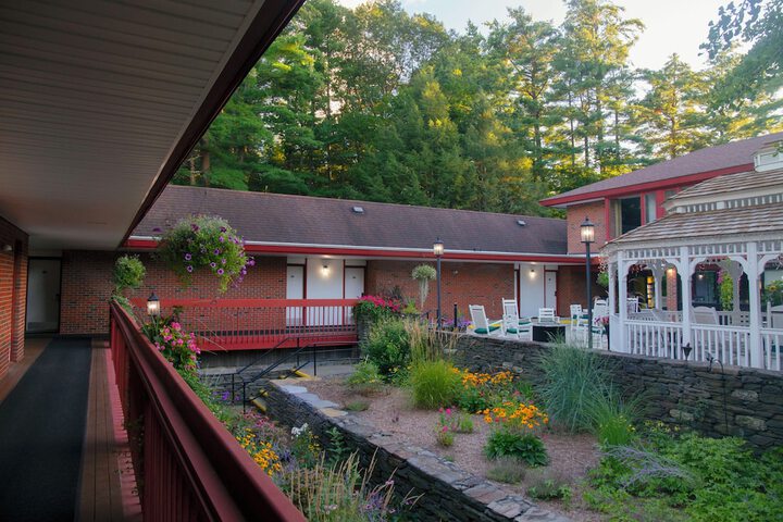 Property Grounds 18 of 19