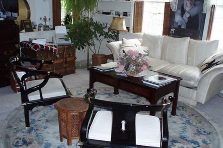 1768 COUNTRY INN
