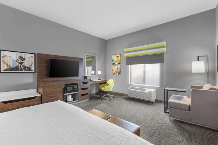 Room 12 of 17
