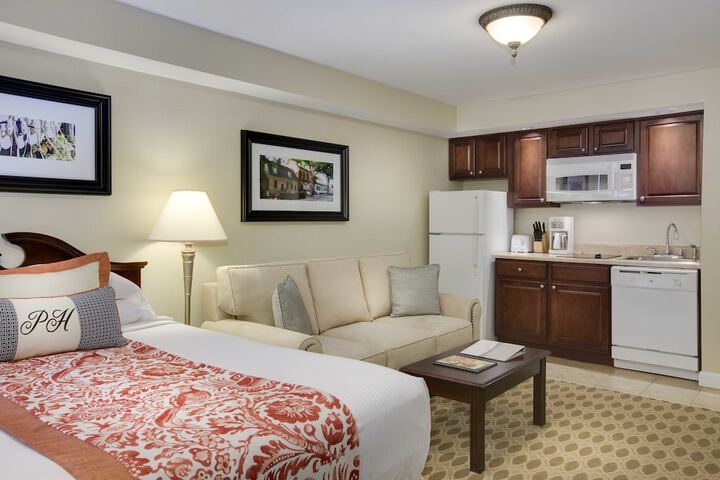 Room 32 of 63