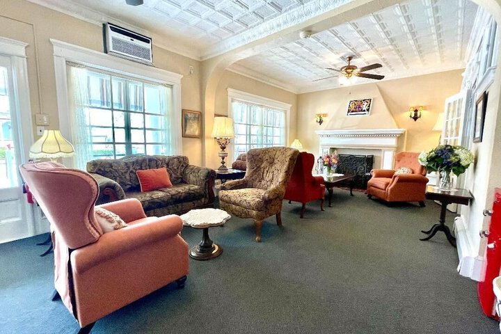 Room 14 of 27