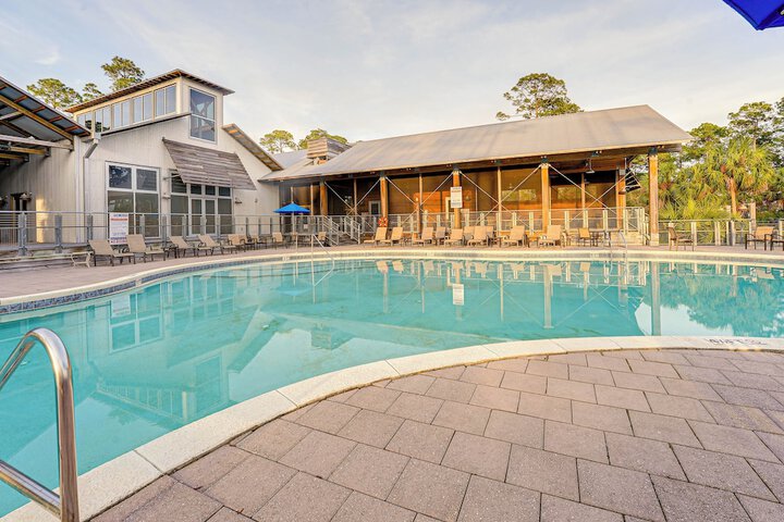 Near State Parks: Carrabelle Home w / Beach Access!