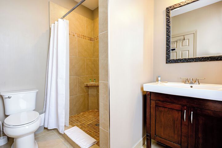 Wellington Inn by Hoco Hotels Collection