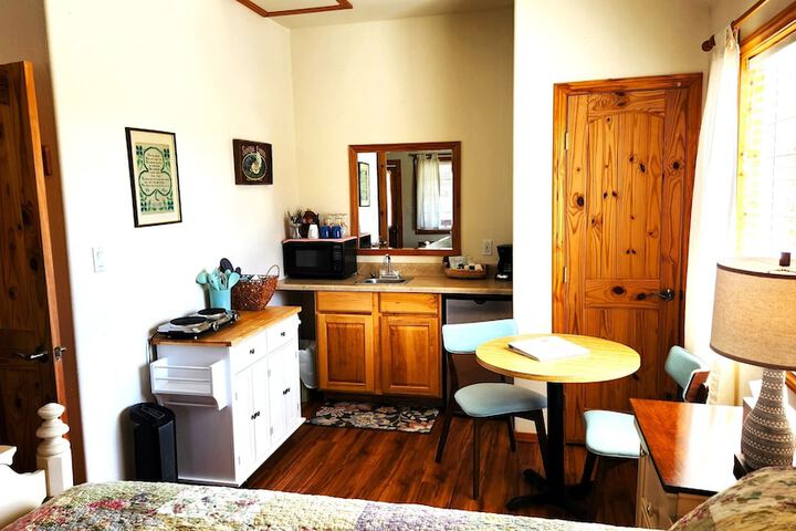 Room 30 of 96