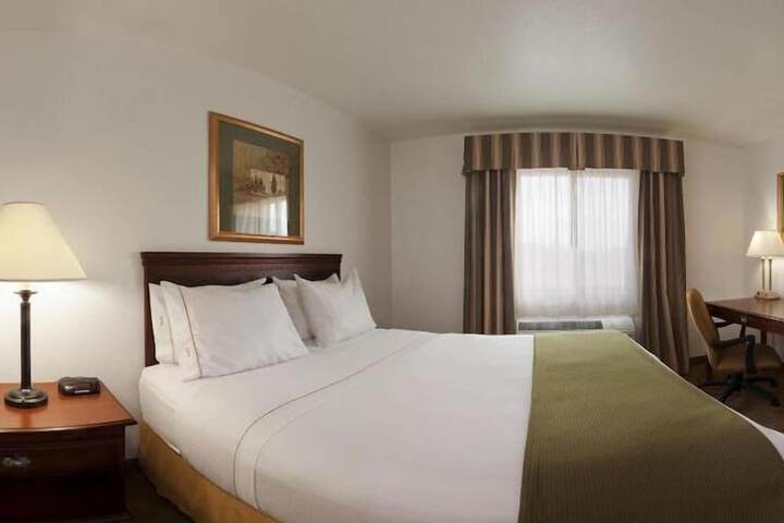 Holiday Inn Express Hotel & Suites ELKINS by IHG