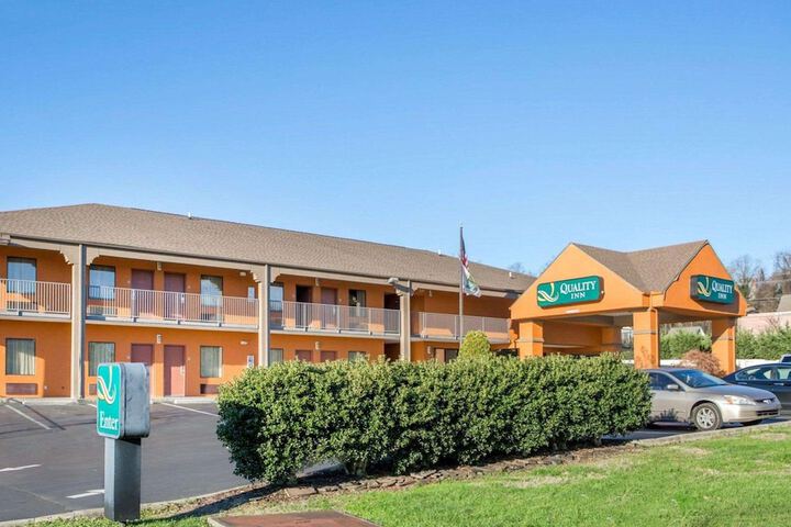 Hotel 3 of 52