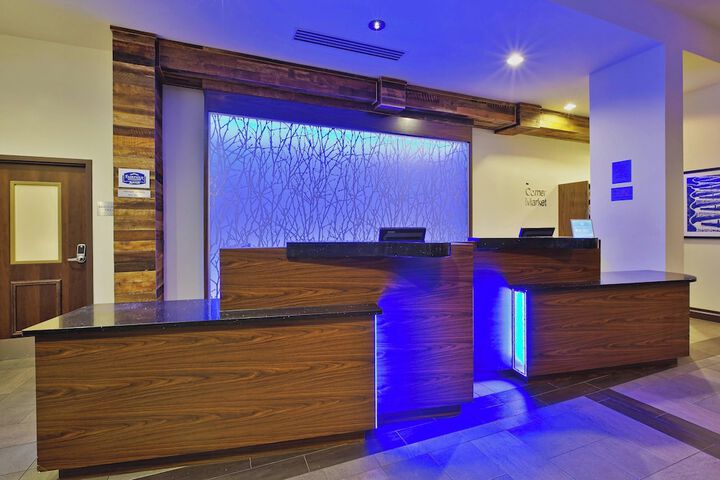 Hotel Interior 6 of 17