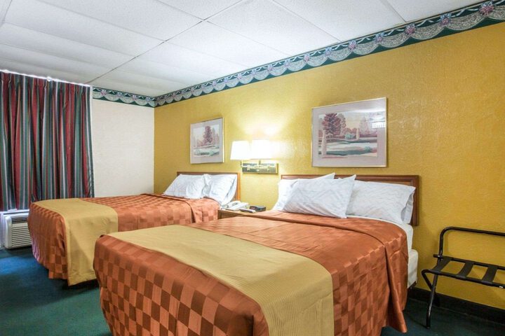 Room 14 of 31
