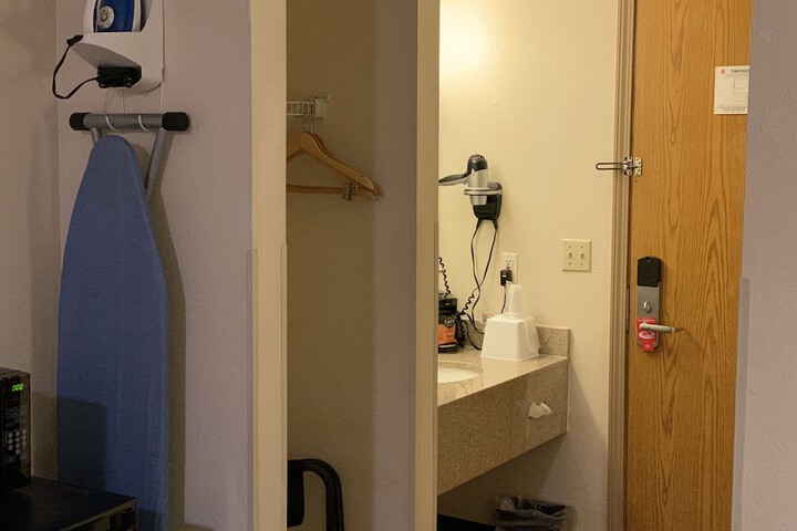 Room 13 of 48