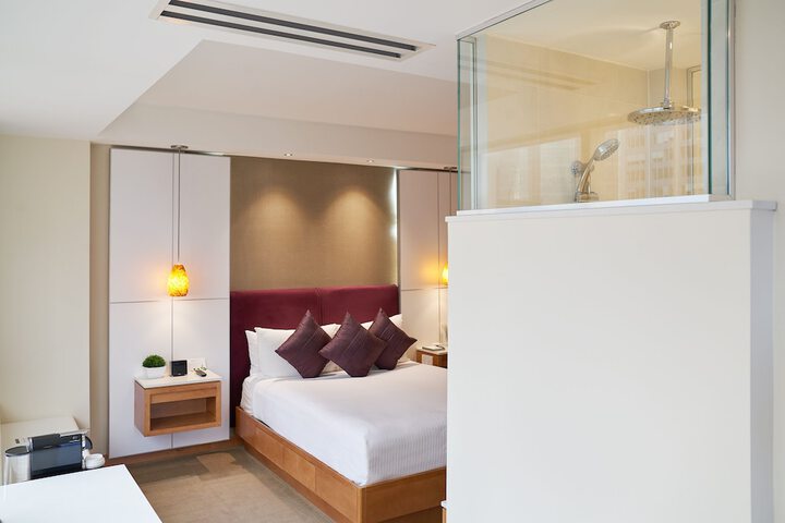 Room 30 of 44