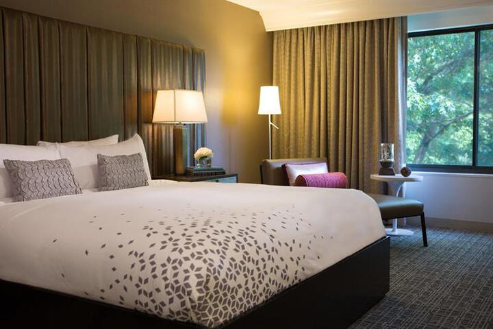 RENAISSANCE WESTCHESTER HOTEL