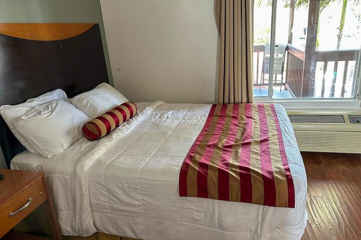 Room 29 of 65
