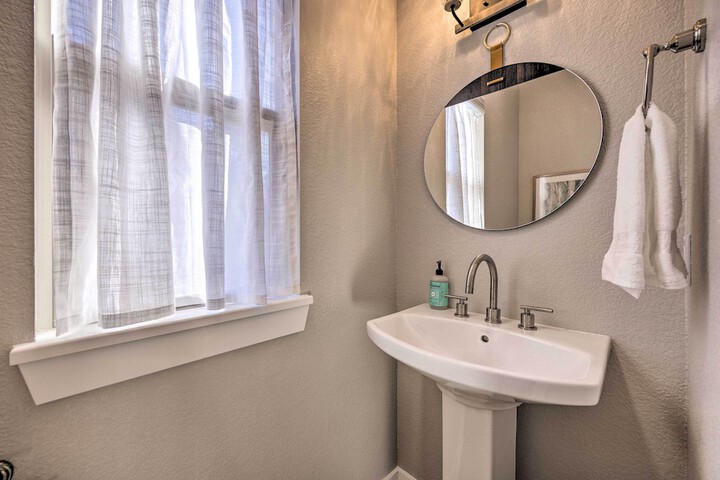 Woodland Park Escape: Licensed Hot Tub, Mtn Views