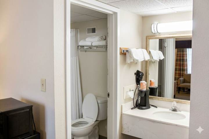Quality Inn & Suites Moline - Quad Cities