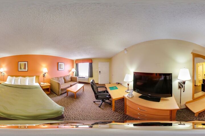 Room 9 of 40