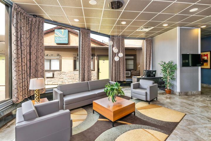 Quality Inn & Suites
