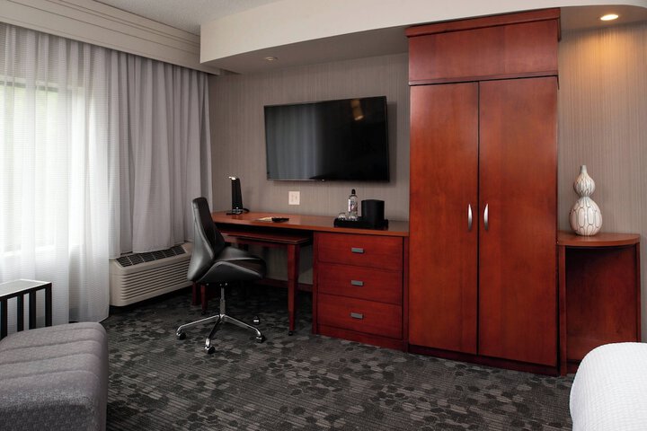 Courtyard by Marriott High Point