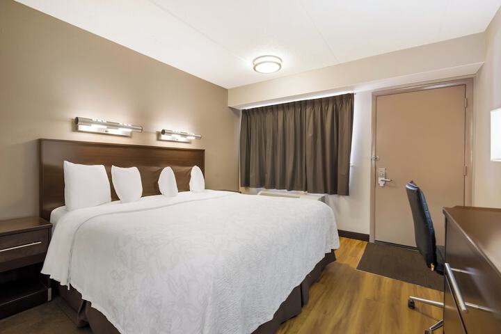 Room 18 of 35