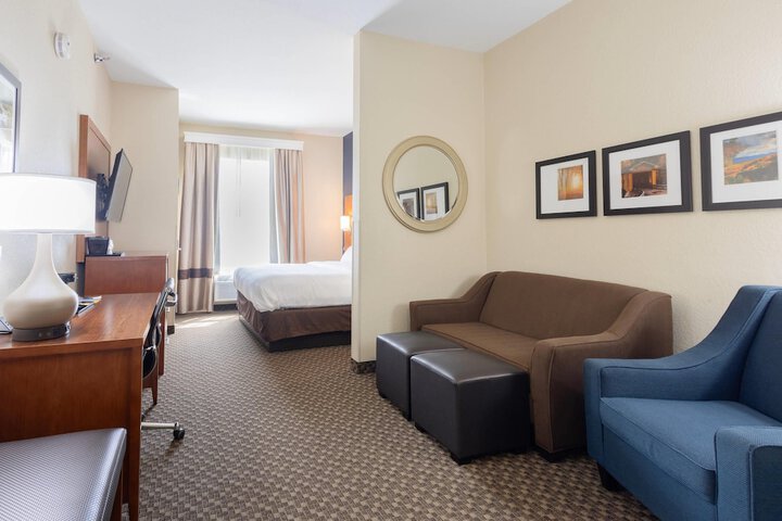 Comfort Suites Troy-I75