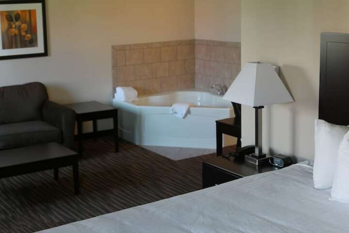 Cobblestone Inn & Suites - Fort Madison